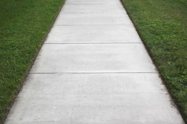 Cost of Concrete Walkway Replacement in Ventura
