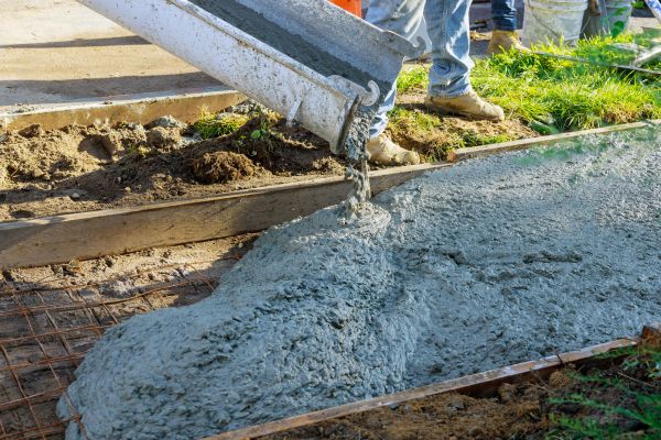 Pathway Pouring in Ventura