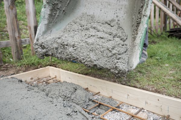 Yard Concrete Pouring in Ventura