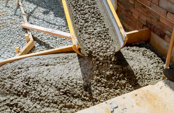 Cement Walkway Pouring in Ventura