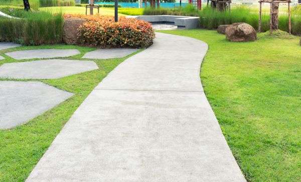 Concrete Sidewalk Installation in Ventura